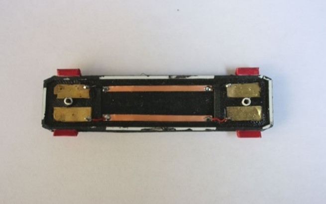 Onderzijde wagon zonder bedrading Onderzijde wagon zonder bedrading